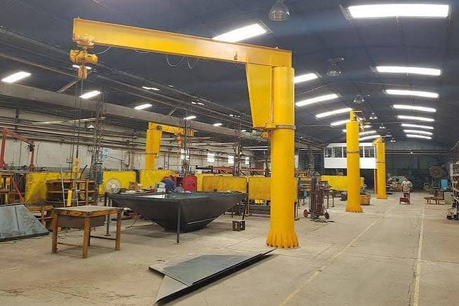 180 degree and 360 degree rotating jib crane