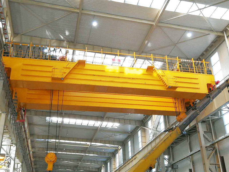 Double trolley crane workshop installation